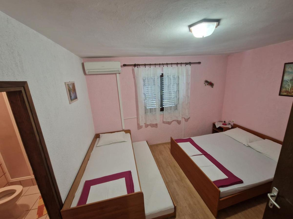 Rooms Anita Sibinj Sibinj Krmpotski Εξωτερικό φωτογραφία
