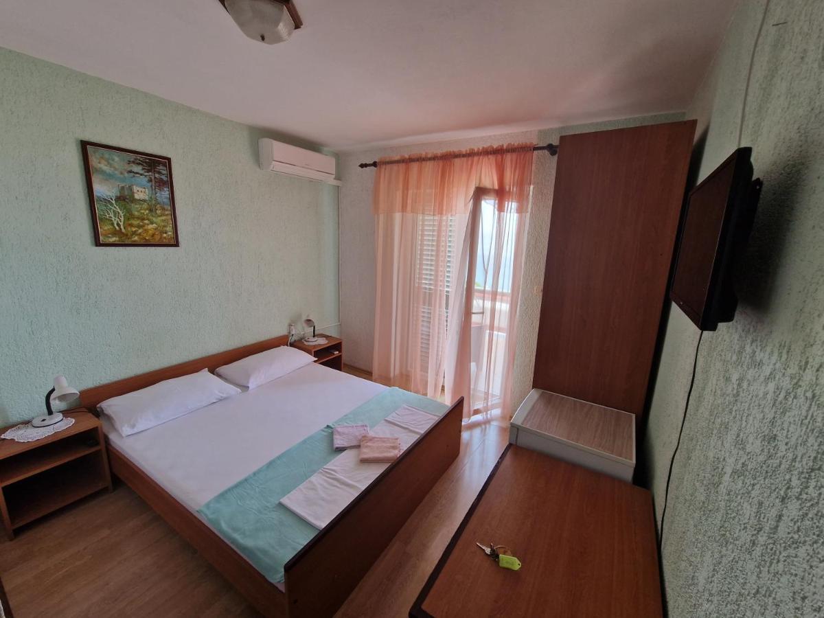 Rooms Anita Sibinj Sibinj Krmpotski Εξωτερικό φωτογραφία