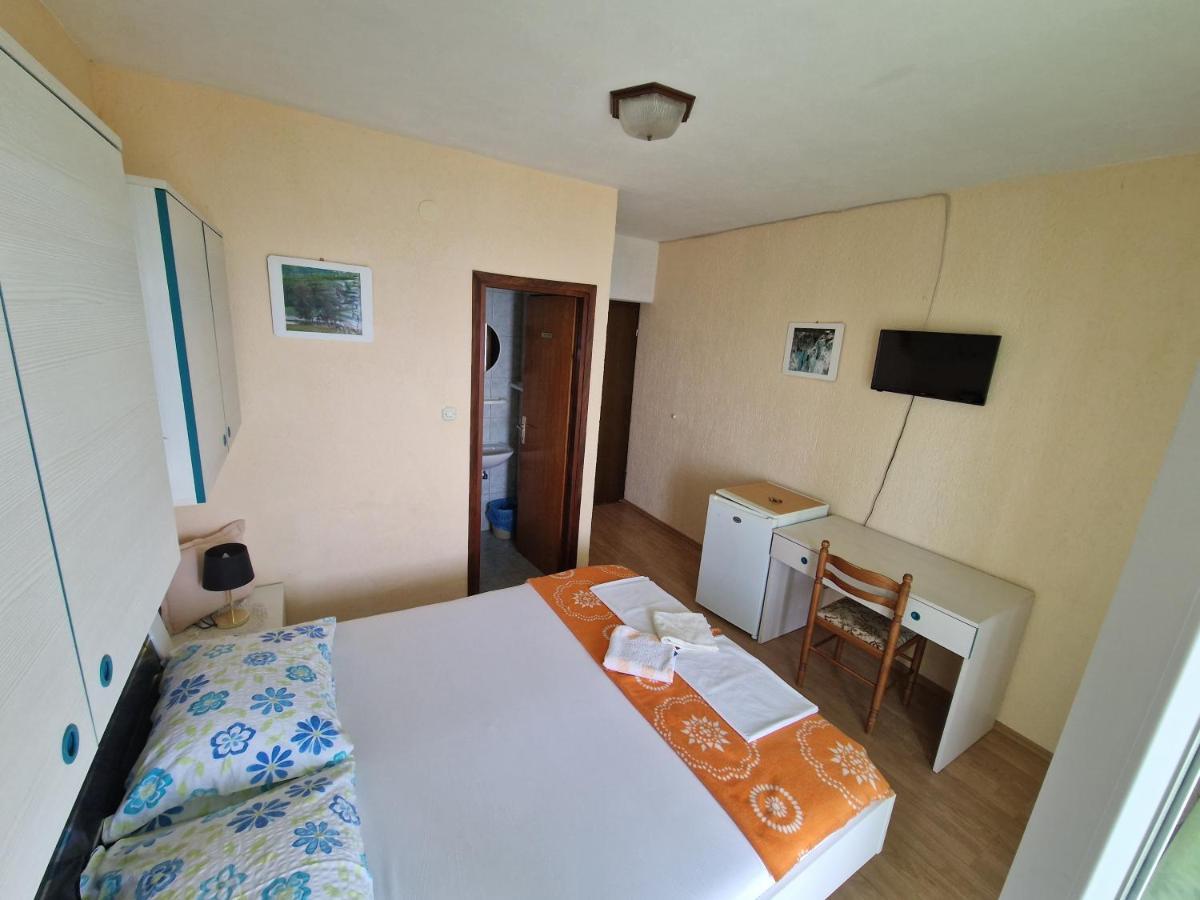 Rooms Anita Sibinj Sibinj Krmpotski Εξωτερικό φωτογραφία
