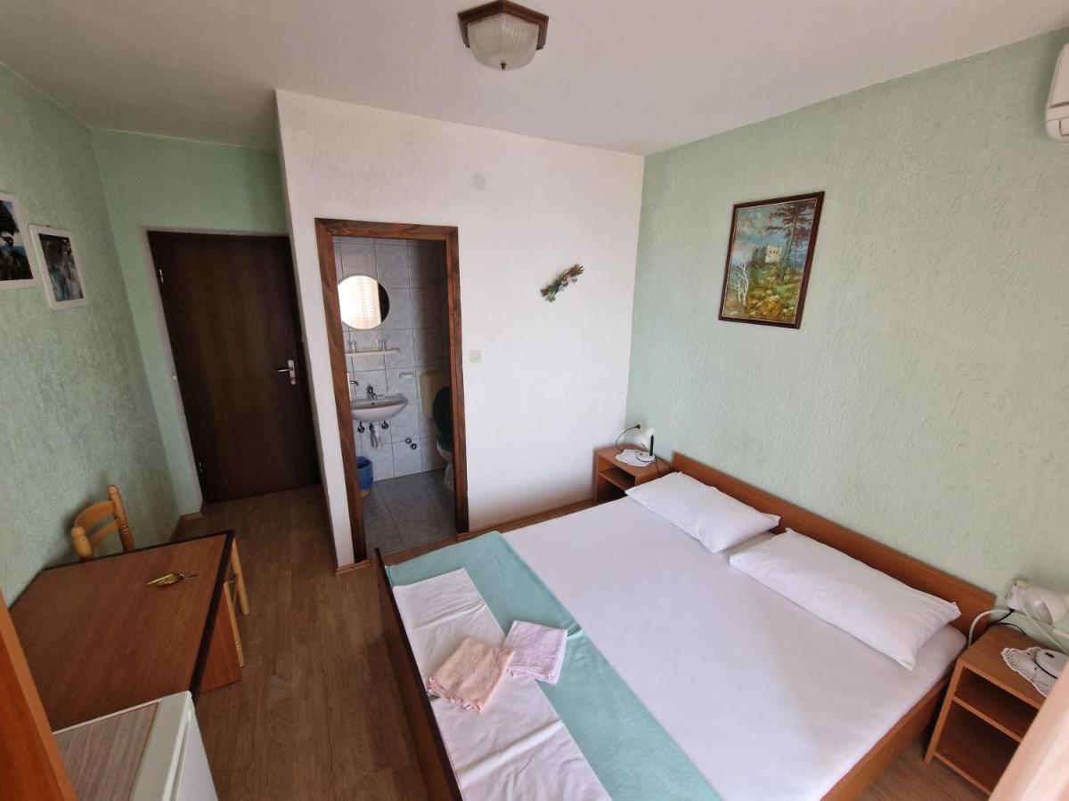 Rooms Anita Sibinj Sibinj Krmpotski Εξωτερικό φωτογραφία