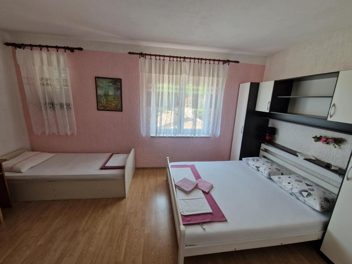 Rooms Anita Sibinj Sibinj Krmpotski Εξωτερικό φωτογραφία