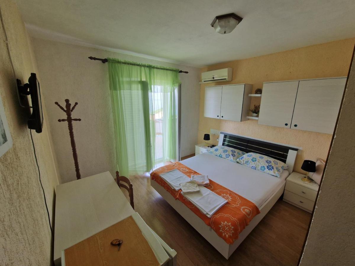 Rooms Anita Sibinj Sibinj Krmpotski Εξωτερικό φωτογραφία